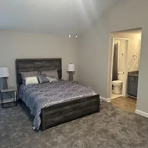 2-bedroom-loft-10-min-from-downtown.nashville-hotels.org/