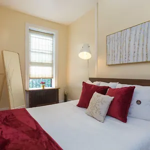 lavish-3-bedroom-apt-in-williamsburg.us-newyorkcity.com/